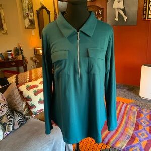 Women’s teal zippered v-neck blouse long sleeve W/button cuffs Size large NWT